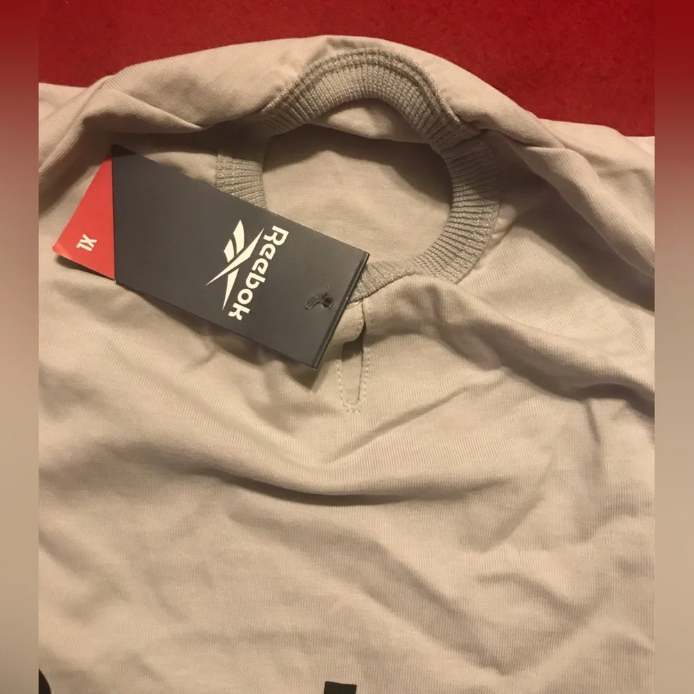NWT Reebok Dog Tee Shirt - Picture 5 of 10